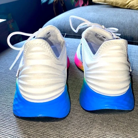 Women’s New balance shoes - Picture 4 of 4